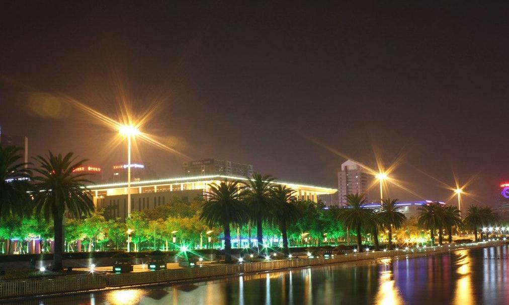 广场榴莲视频黄污照明夜景效果图
